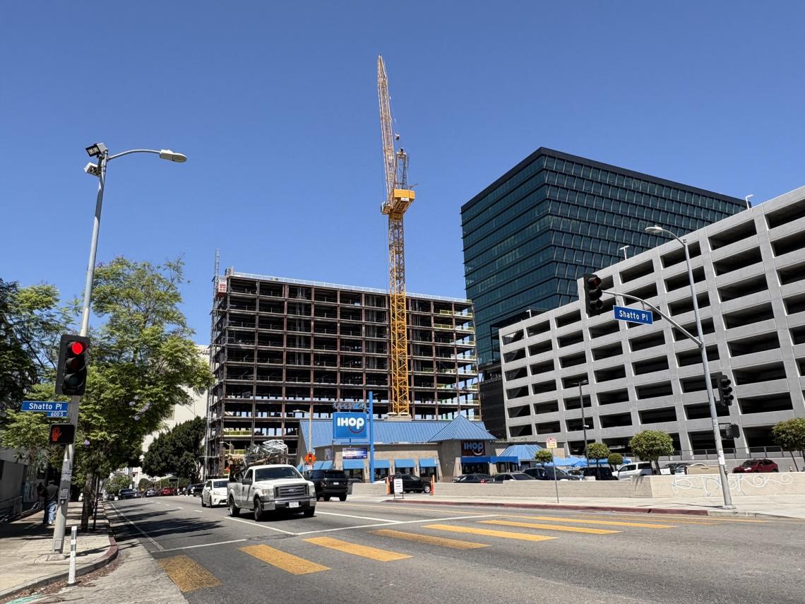Makeover proceeds for L.A. County offices at 550 Vermont Ave. in